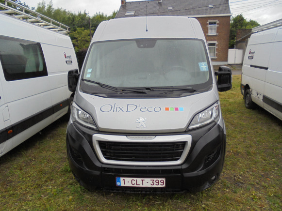 Camionnette PEUGEOT BOXER - Furgon: 2 kép. Camionnette PEUGEOT BOXER - Furgon: 2 kép.