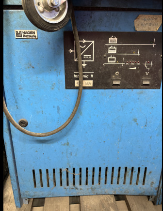 Chariot à mât rétractable LINDE E-15 - Elektromos targonca: 5 kép. Chariot à mât rétractable LINDE E-15 - Elektromos targonca: 5 kép.