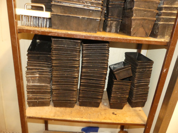 Chariot avec platines à pains - Sütőipari gép: 5 kép. Chariot avec platines à pains - Sütőipari gép: 5 kép.