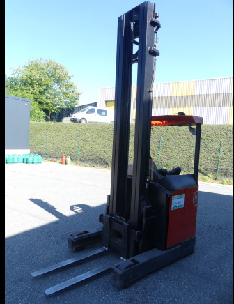 Chariot élévateur BT RR E3/15 - Tolóoszlopos targoncá: 1 kép. Chariot élévateur BT RR E3/15 - Tolóoszlopos targoncá: 1 kép.