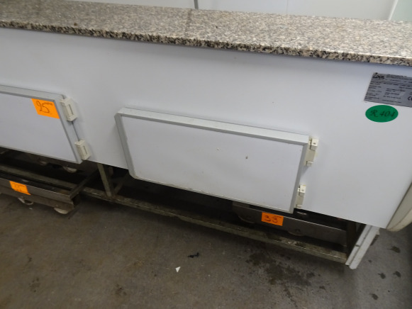 Comptoir frigo, marque ZOIN
modèle : Melody Y 300 Statico - bbianco
numéro : 5629/07
année : 2007
Toir frigo, marque ZOIN
modèle : Melody Y 300 Statico - bbianco
numéro : 5629/07
anné frigo, marque ZO - Élelmiszer-feldolgozó gép: 5 kép. Comptoir frigo, marque ZOIN
modèle : Melody Y 300 Statico - bbianco
numéro : 5629/07
année : 2007
Toir frigo, marque ZOIN
modèle : Melody Y 300 Statico - bbianco
numéro : 5629/07
anné frigo, marque ZO - Élelmiszer-feldolgozó gép: 5 kép.