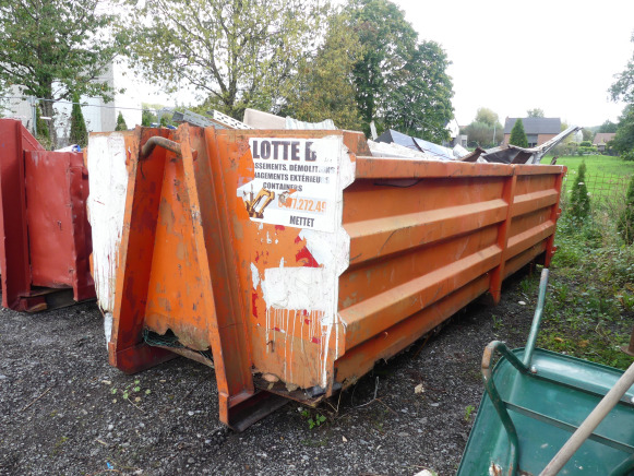 Container ANG - Multiliftes konténer: 2 kép. Container ANG - Multiliftes konténer: 2 kép.