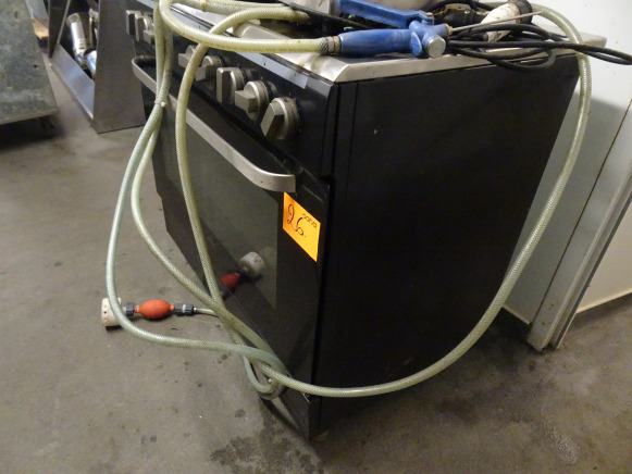 Cuisinière, marque VALBERG
modèle : VALCV905MFCNVT
numéro : 00725157008320460005
voltage : 230 V / 50 Hz
5 taques vitro céramiques Inière, marque VALBERG
modèle : VALCV905MFCNVT
numéro : 007251570083 - Élelmiszer-feldolgozó gép: 3 kép. Cuisinière, marque VALBERG
modèle : VALCV905MFCNVT
numéro : 00725157008320460005
voltage : 230 V / 50 Hz
5 taques vitro céramiques Inière, marque VALBERG
modèle : VALCV905MFCNVT
numéro : 007251570083 - Élelmiszer-feldolgozó gép: 3 kép.