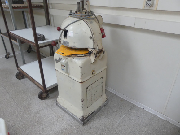 Diviseuse bouleuse Matchless - Sütőipari gép: 2 kép. Diviseuse bouleuse Matchless - Sütőipari gép: 2 kép.