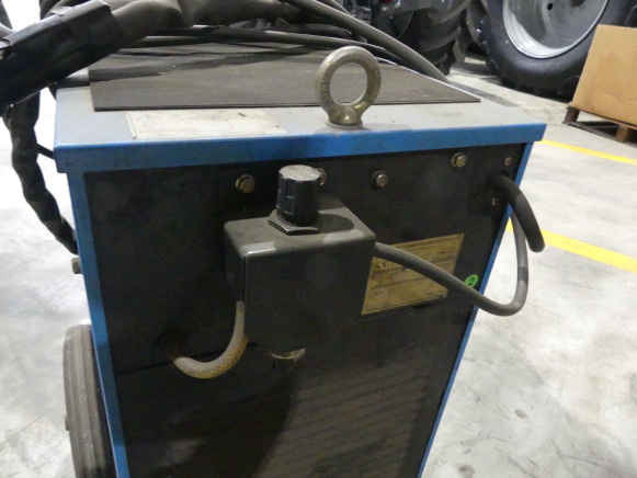 Machine de découpe plasma Commerce soudure Cyplasma 251 - Hegesztőberendezés: 4 kép. Machine de découpe plasma Commerce soudure Cyplasma 251 - Hegesztőberendezés: 4 kép.