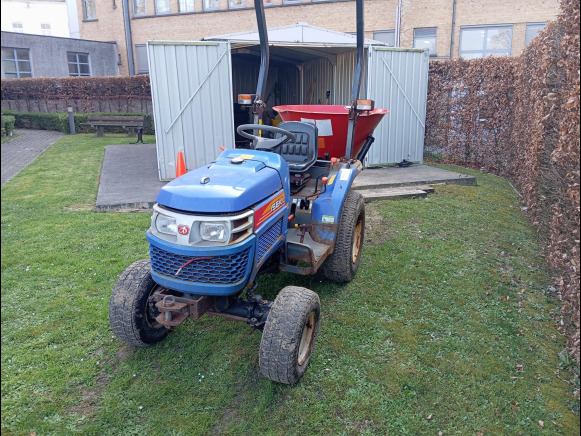 Mini tracteur Iseki TM3160F - Traktor: 2 kép. Mini tracteur Iseki TM3160F - Traktor: 2 kép.