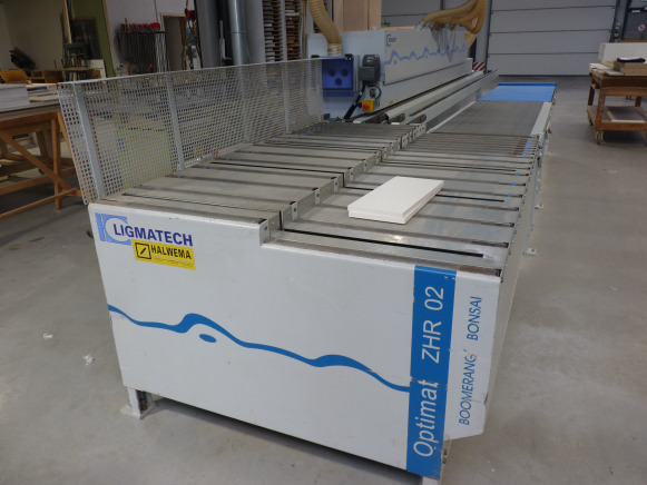Plaqueuse de chants Brandt Highflex 1440 KDF 440 (211-0261206590-2012) + Rallonge avec convoyeur à rouleaux - Faipari gép: 5 kép. Plaqueuse de chants Brandt Highflex 1440 KDF 440 (211-0261206590-2012) + Rallonge avec convoyeur à rouleaux - Faipari gép: 5 kép.
