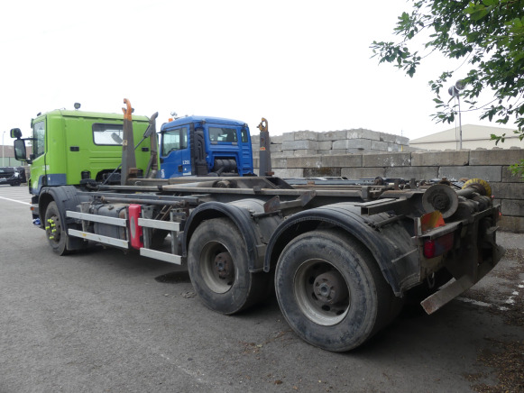 REF:1290 - Camion porte container Scania PRT (2005-529.990 km) - Cserefelépítményes teherautó: 4 kép. REF:1290 - Camion porte container Scania PRT (2005-529.990 km) - Cserefelépítményes teherautó: 4 kép.