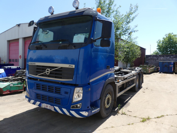 REF:1312 - Camion porte container Volvo FMFH E4 - Cserefelépítményes teherautó: 1 kép. REF:1312 - Camion porte container Volvo FMFH E4 - Cserefelépítményes teherautó: 1 kép.