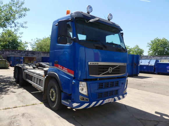 REF:1312 - Camion porte container Volvo FMFH E4 - Cserefelépítményes teherautó: 2 kép. REF:1312 - Camion porte container Volvo FMFH E4 - Cserefelépítményes teherautó: 2 kép.