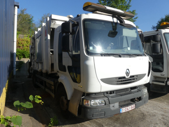 REF:1387 - Camion poubelle Renault Midlum 270DXI (2011-189.728 km) - Szemetesautó: 2 kép. REF:1387 - Camion poubelle Renault Midlum 270DXI (2011-189.728 km) - Szemetesautó: 2 kép.