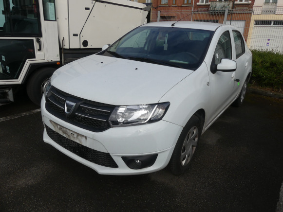 REF:20513 - Voiture Dacia Logan Berline (2013-97.655 km) - Szedán: 1 kép. REF:20513 - Voiture Dacia Logan Berline (2013-97.655 km) - Szedán: 1 kép.