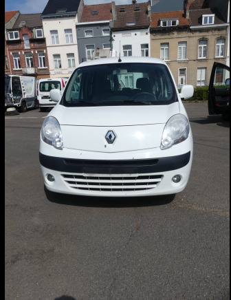 REF:61398 - Voiture Renault Kangoo 1.5 D (2011-67.929 km) - Terepjáró/ SUV: 2 kép. REF:61398 - Voiture Renault Kangoo 1.5 D (2011-67.929 km) - Terepjáró/ SUV: 2 kép.