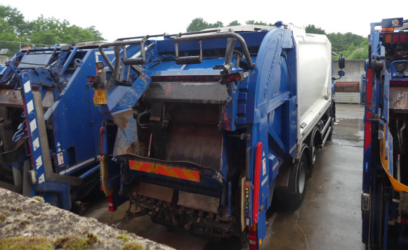 REF:66-BDT-7 - Camion poubelle DAF CF 290 FAG (2014-222.764 km) - Szemetesautó: 3 kép. REF:66-BDT-7 - Camion poubelle DAF CF 290 FAG (2014-222.764 km) - Szemetesautó: 3 kép.