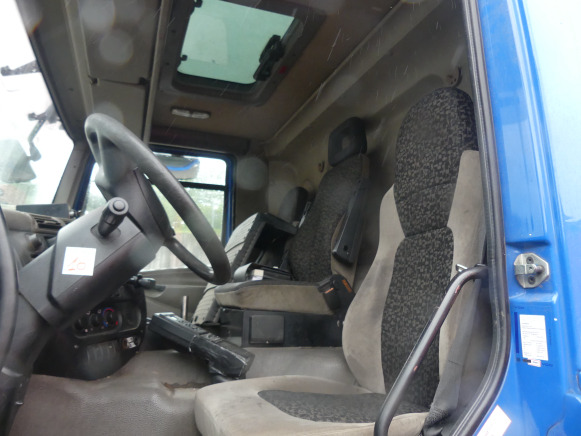 REF:BX-PS-13 - Camion poubelle DAF FAG CF 75 (2010-390.475 km) - Szemetesautó: 5 kép. REF:BX-PS-13 - Camion poubelle DAF FAG CF 75 (2010-390.475 km) - Szemetesautó: 5 kép.