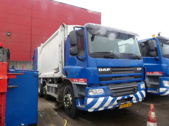 REF:BZ-DF-46 - Camion poubelle DAF FAG CF75 (2011-333.637 km) - Szemetesautó: 2 kép. REF:BZ-DF-46 - Camion poubelle DAF FAG CF75 (2011-333.637 km) - Szemetesautó: 2 kép.