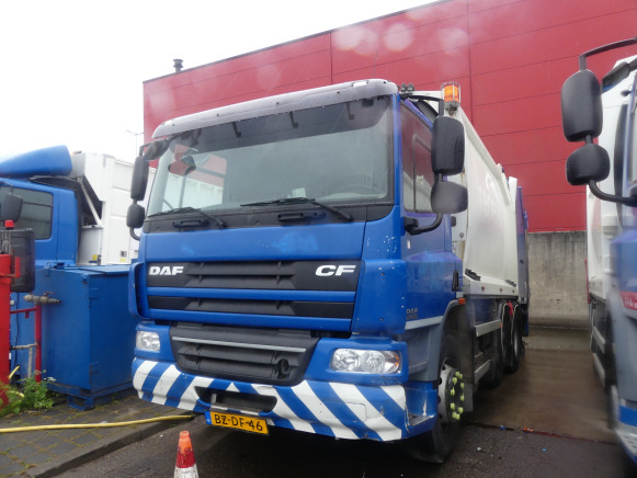 REF:BZ-DF-46 - Camion poubelle DAF FAG CF75 (2011-333.637 km) - Szemetesautó: 1 kép. REF:BZ-DF-46 - Camion poubelle DAF FAG CF75 (2011-333.637 km) - Szemetesautó: 1 kép.