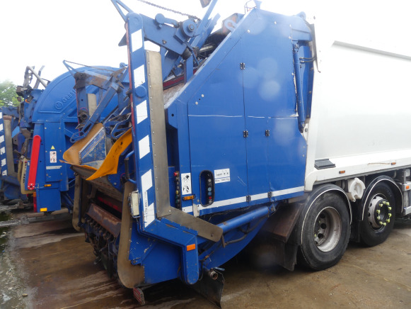 REF:BZ-DF-46 - Camion poubelle DAF FAG CF75 (2011-333.637 km) - Szemetesautó: 3 kép. REF:BZ-DF-46 - Camion poubelle DAF FAG CF75 (2011-333.637 km) - Szemetesautó: 3 kép.