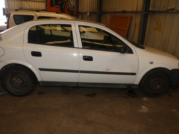 REF:JGN449 - Voiture Opel Astra 1,7 Dti (2003-129.196 km) - Autó: 3 kép. REF:JGN449 - Voiture Opel Astra 1,7 Dti (2003-129.196 km) - Autó: 3 kép.