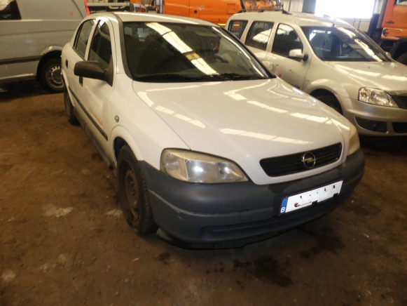 REF:JGN449 - Voiture Opel Astra 1,7 Dti (2003-129.196 km) - Autó: 2 kép. REF:JGN449 - Voiture Opel Astra 1,7 Dti (2003-129.196 km) - Autó: 2 kép.