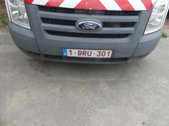REF:immatriculée sous : 1-BRU-301 - Camionnette Ford Transit - Furgon: 3 kép. REF:immatriculée sous : 1-BRU-301 - Camionnette Ford Transit - Furgon: 3 kép.