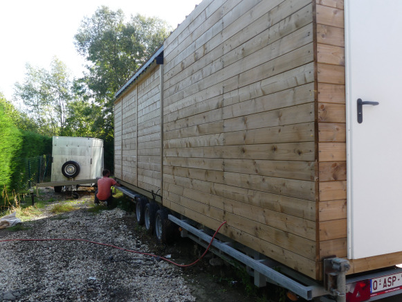 Remorque avec tiny house Syma STA02 - Konténerház, Pótkocsi: 4 kép. Remorque avec tiny house Syma STA02 - Konténerház, Pótkocsi: 4 kép.
