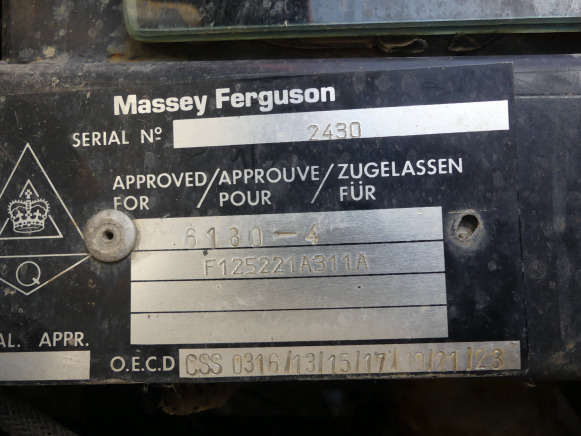 Traktor Tracteur agricole Massey Ferguson 6180-4: 9 kép.