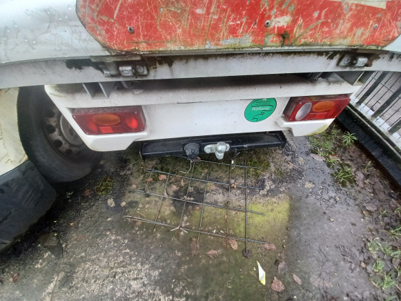 Véhicule électrique utilitaire Fort E1 - Elektromos kishaszonjármű: 2 kép. Véhicule électrique utilitaire Fort E1 - Elektromos kishaszonjármű: 2 kép.