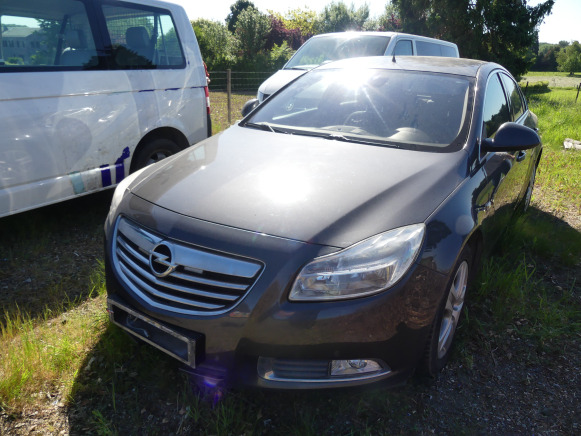 Voiture Opel INSIGNA (2011-155.376 km) - Autó: 1 kép. Voiture Opel INSIGNA (2011-155.376 km) - Autó: 1 kép.