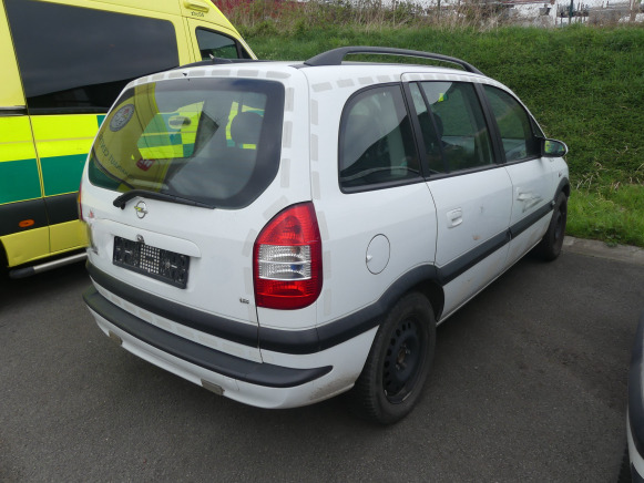 Voiture Opel ZAFIRA (2004-179.238 km) - Autó: 3 kép. Voiture Opel ZAFIRA (2004-179.238 km) - Autó: 3 kép.