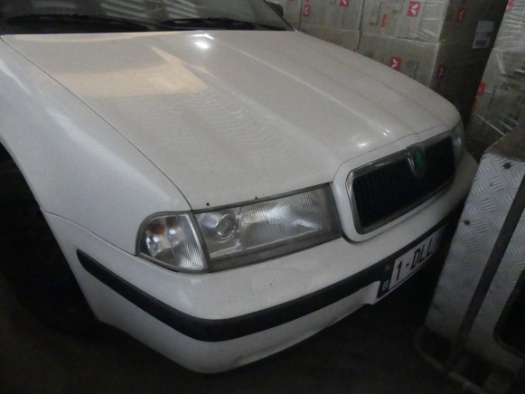 Voiture Skoda Octavia GLX - Autó: 4 kép. Voiture Skoda Octavia GLX - Autó: 4 kép.