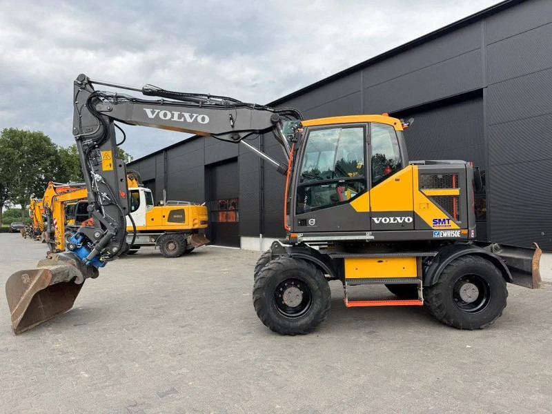 Volvo EWR150E 2019 6300 uur ! NETTE FRISSE MACHINE ! - Gumikerekes kotró: 1 kép. Volvo EWR150E 2019 6300 uur ! NETTE FRISSE MACHINE ! - Gumikerekes kotró: 1 kép.