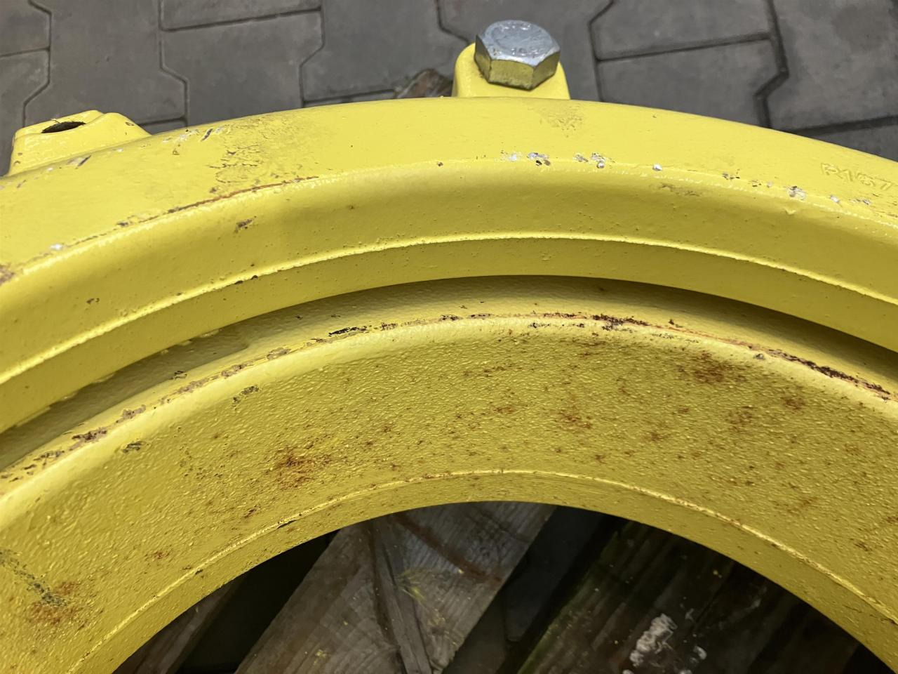 John Deere 2x 205+72 kg - Alkatrész - Mezőgazdasági gépek: 3 kép. John Deere 2x 205+72 kg - Alkatrész - Mezőgazdasági gépek: 3 kép.