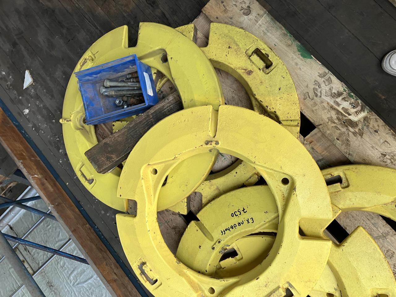 John Deere 6x 55kg - Alkatrész - Mezőgazdasági gépek: 3 kép. John Deere 6x 55kg - Alkatrész - Mezőgazdasági gépek: 3 kép.