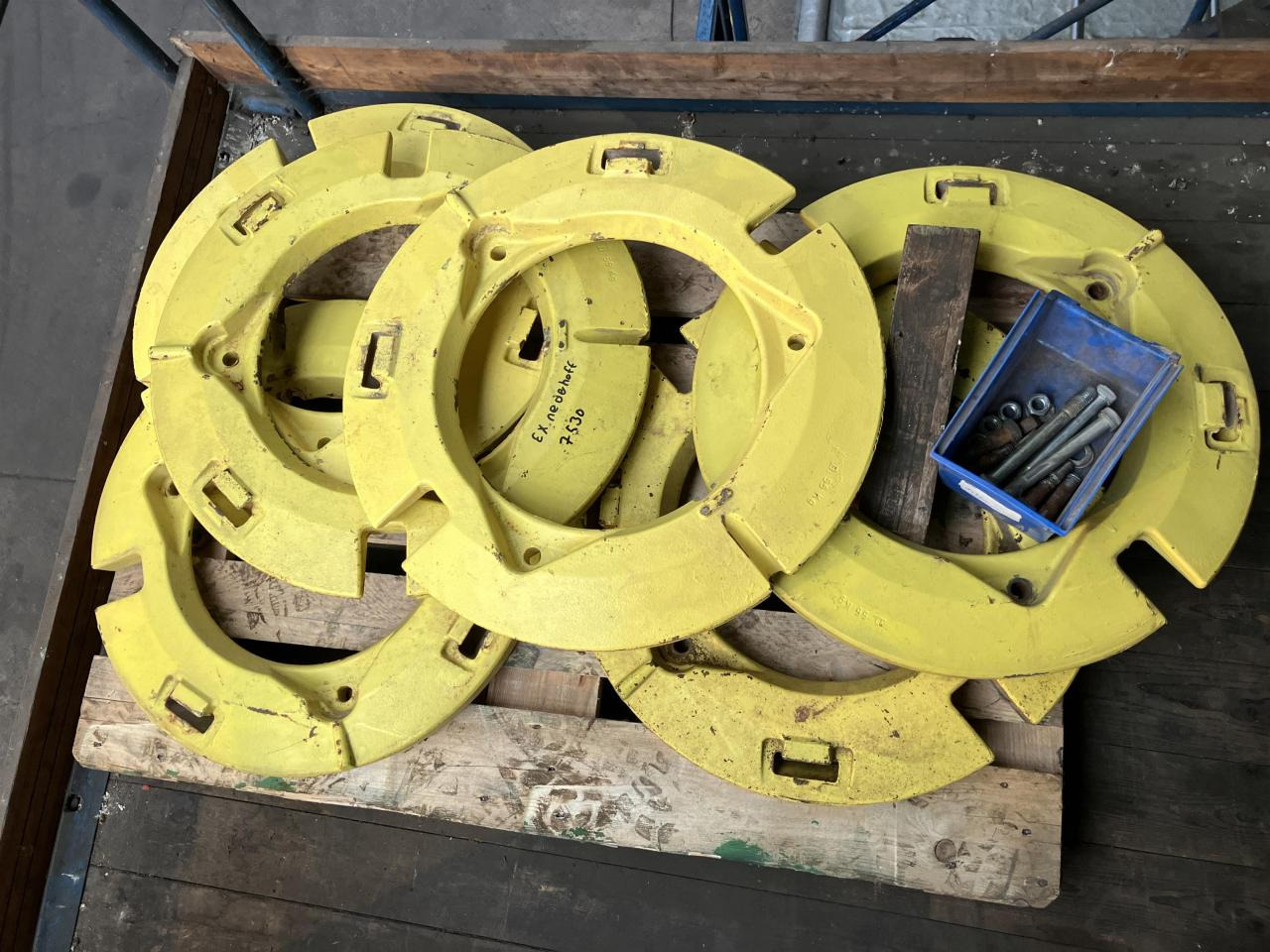 John Deere 6x 55kg - Alkatrész - Mezőgazdasági gépek: 5 kép. John Deere 6x 55kg - Alkatrész - Mezőgazdasági gépek: 5 kép.