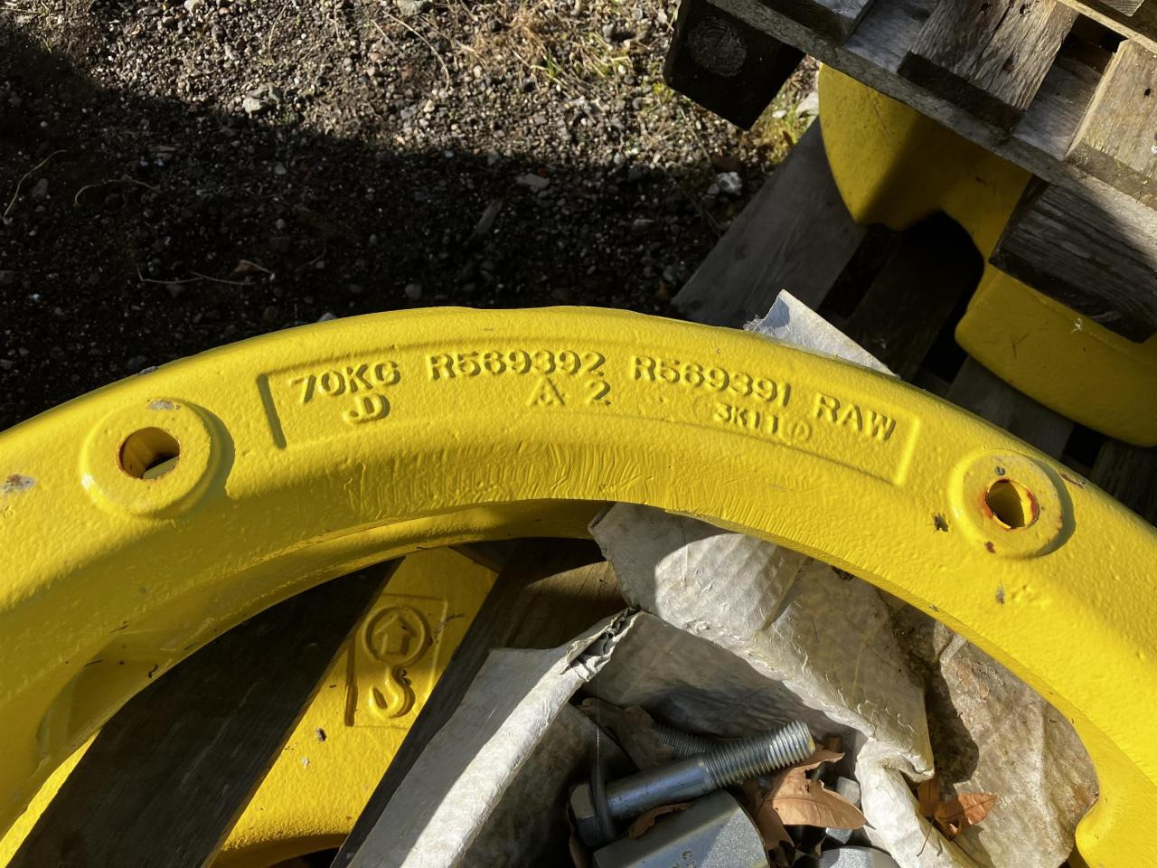 John Deere 70 Kg + 900 kg - Alkatrész - Mezőgazdasági gépek: 5 kép. John Deere 70 Kg + 900 kg - Alkatrész - Mezőgazdasági gépek: 5 kép.