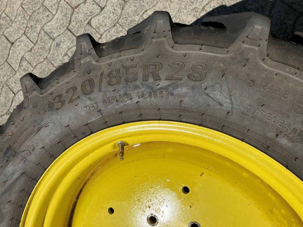 Alliance 320/85R28 - Gumiabroncs - Mezőgazdasági gépek: 5 kép. Alliance 320/85R28 - Gumiabroncs - Mezőgazdasági gépek: 5 kép.
