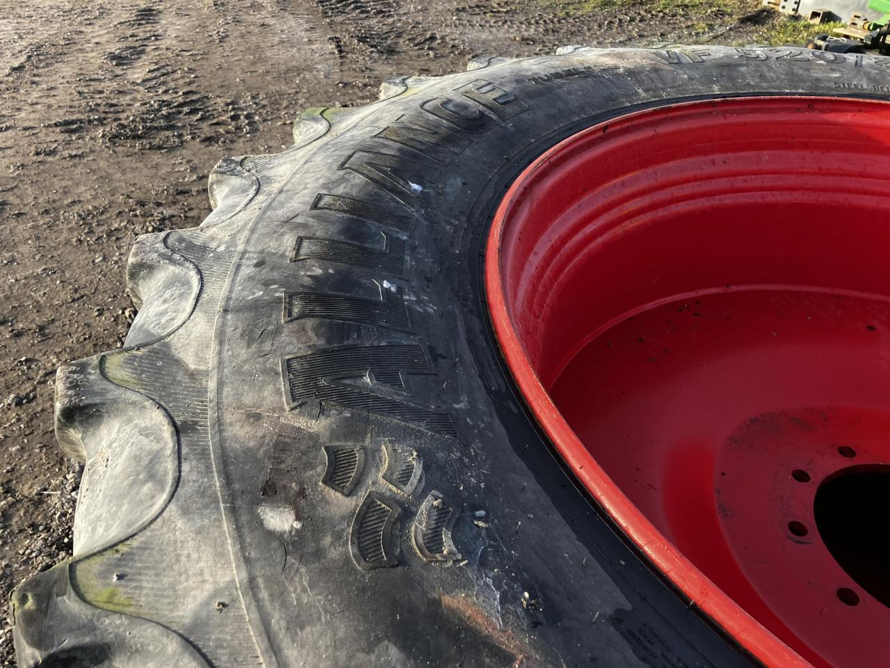 Alliance 520/85R46 VF - Gumiabroncs - Mezőgazdasági gépek: 5 kép. Alliance 520/85R46 VF - Gumiabroncs - Mezőgazdasági gépek: 5 kép.