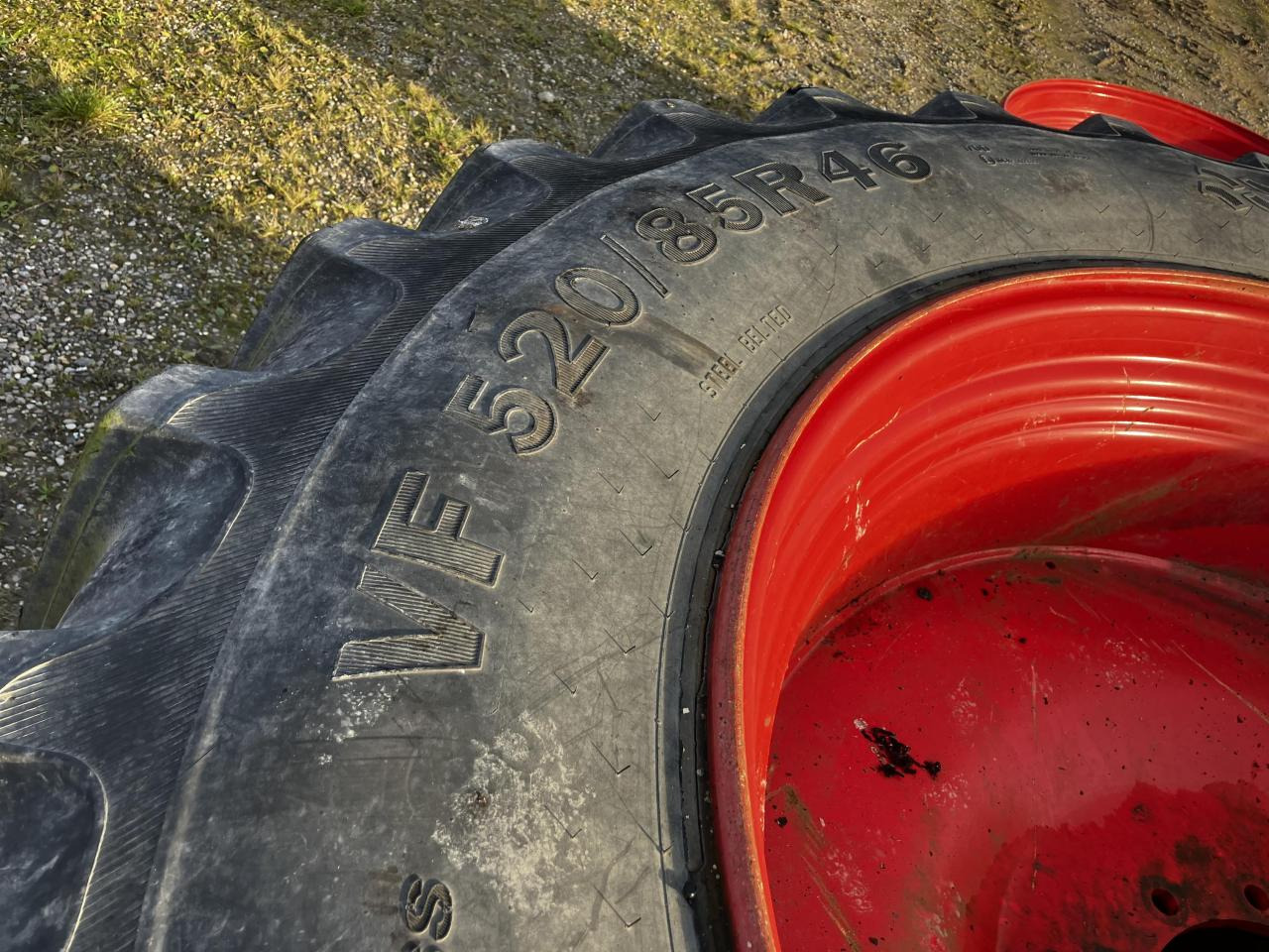 Alliance 520/85R46 VF - Gumiabroncs - Mezőgazdasági gépek: 2 kép. Alliance 520/85R46 VF - Gumiabroncs - Mezőgazdasági gépek: 2 kép.