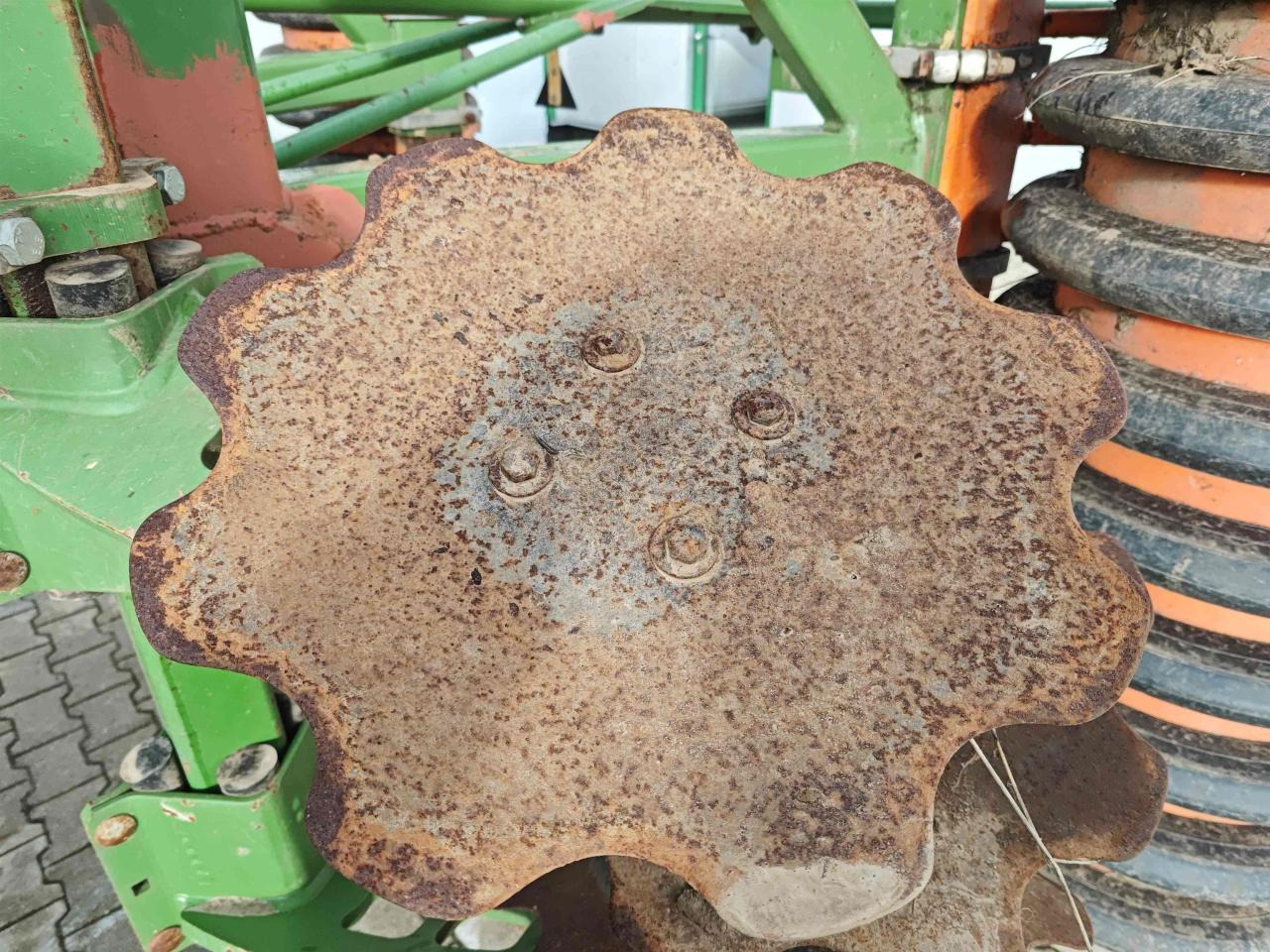 Amazone Cenius 7003-2TX - Kultivátor: 2 kép. Amazone Cenius 7003-2TX - Kultivátor: 2 kép.