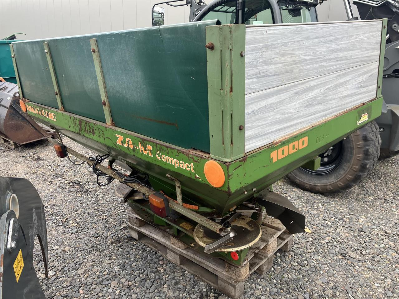 Amazone ZA-M 1000 Comp. - Műtrágyaszóró: 2 kép. Amazone ZA-M 1000 Comp. - Műtrágyaszóró: 2 kép.
