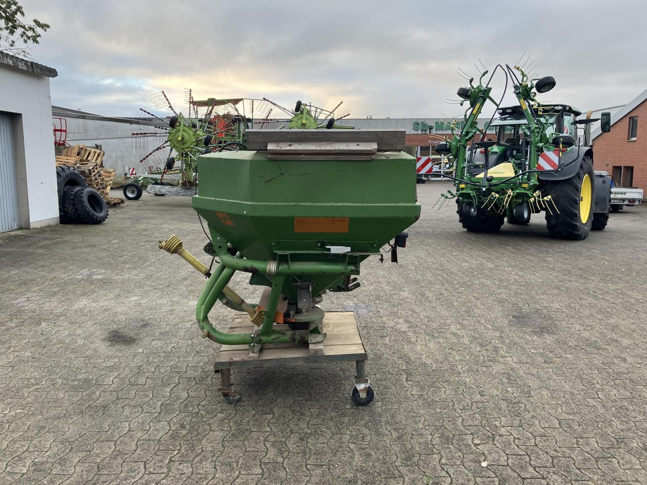 Amazone ZA ODC700 - Műtrágyaszóró: 3 kép. Amazone ZA ODC700 - Műtrágyaszóró: 3 kép.
