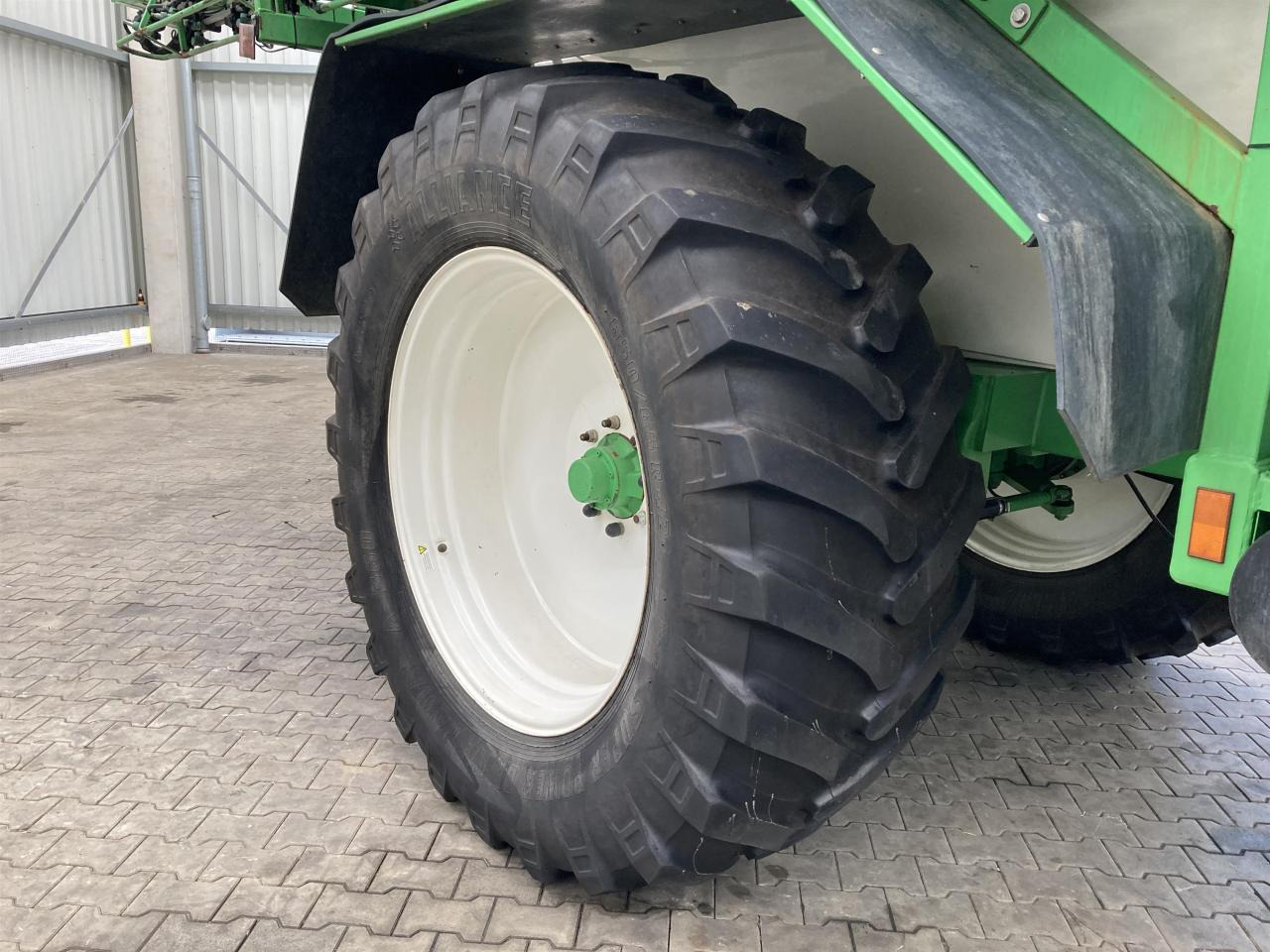 CHD F 5239 A - Vontatott permetezők: 5 kép. CHD F 5239 A - Vontatott permetezők: 5 kép.