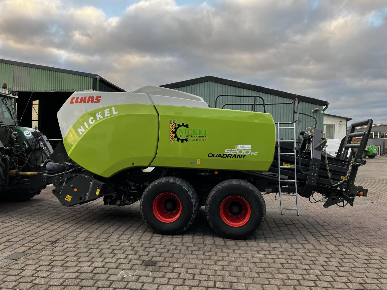 CLAAS 5200 FC - Kocka bálázó: 2 kép. CLAAS 5200 FC - Kocka bálázó: 2 kép.