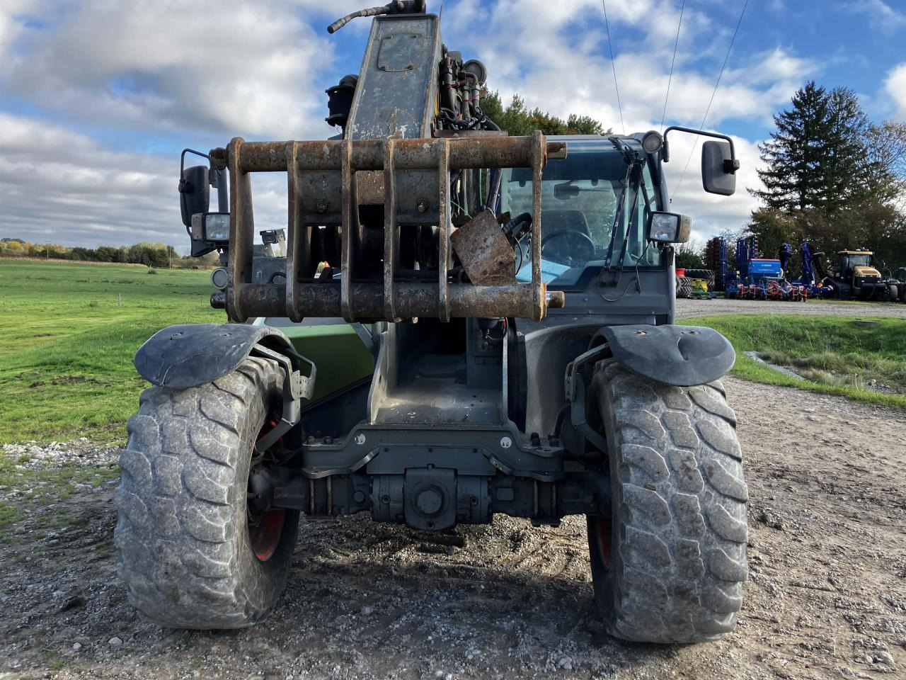 CLAAS 7055 - Teleszkópos rakodó: 3 kép. CLAAS 7055 - Teleszkópos rakodó: 3 kép.