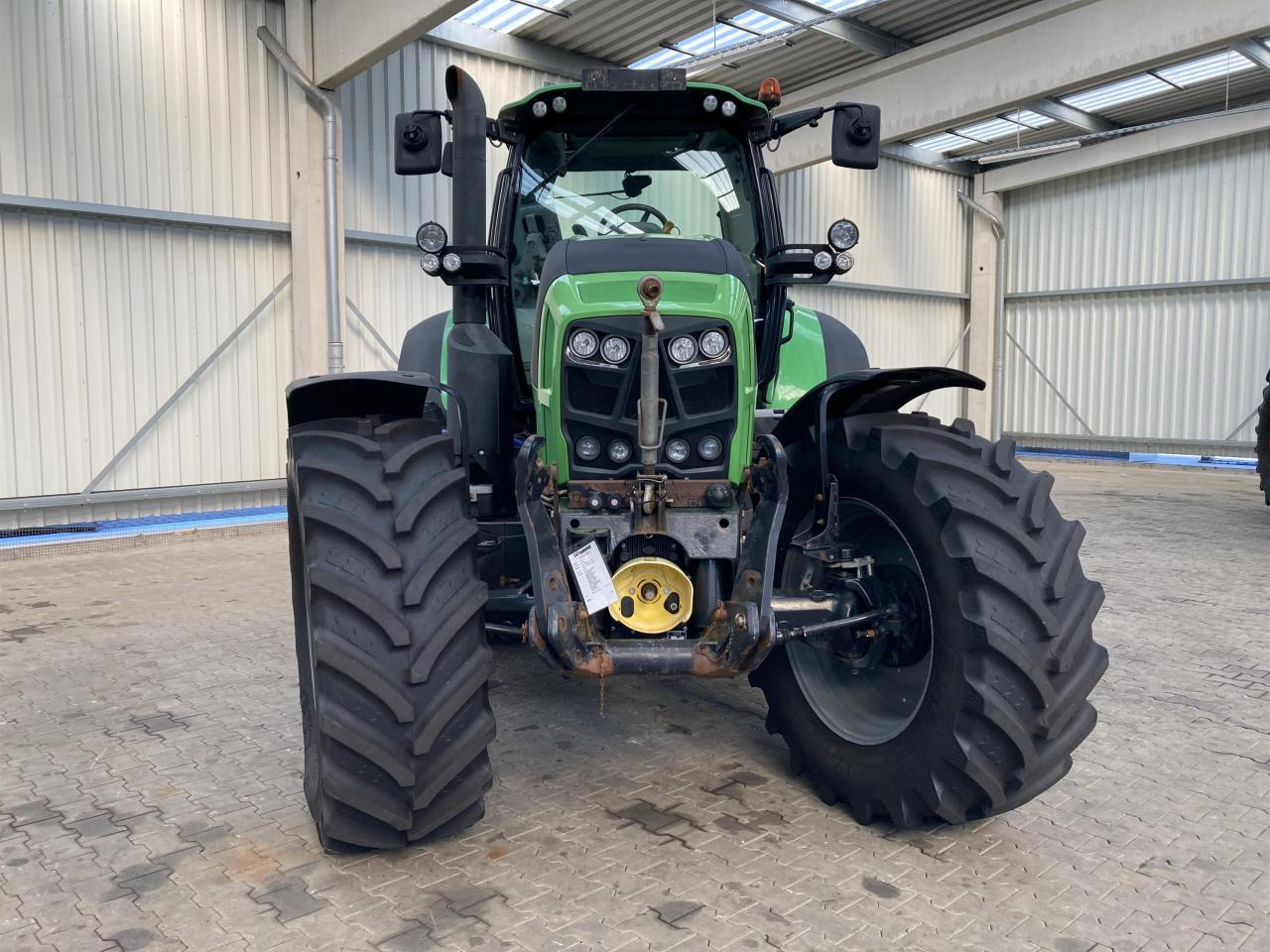 Deutz-Fahr 7250 TTV - Traktor: 4 kép. Deutz-Fahr 7250 TTV - Traktor: 4 kép.