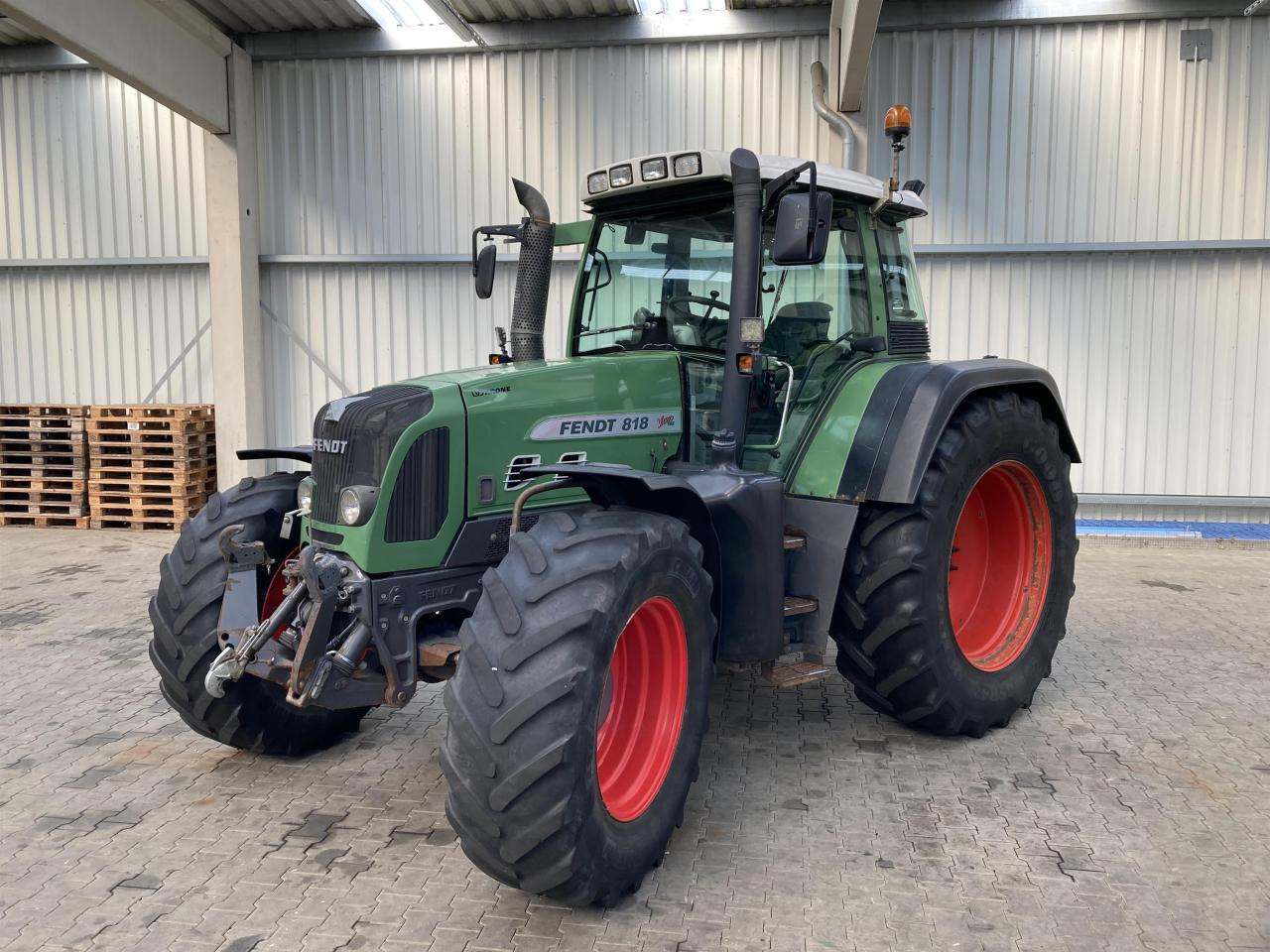 Fendt 818 Vario TMS - Traktor: 1 kép. Fendt 818 Vario TMS - Traktor: 1 kép.