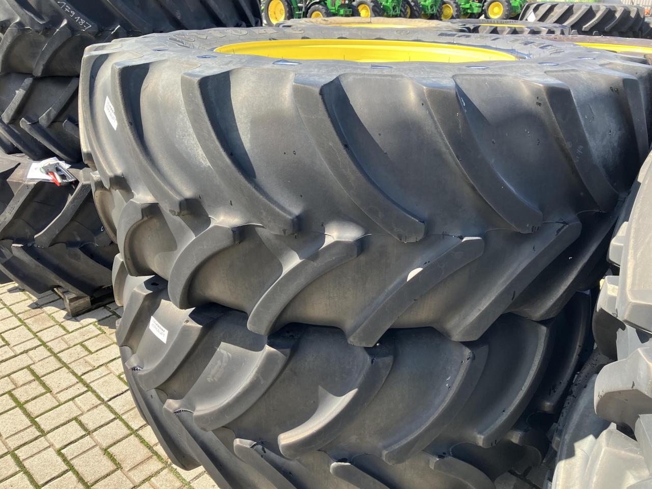 Firestone 710/70R42 - Gumiabroncs - Mezőgazdasági gépek: 1 kép. Firestone 710/70R42 - Gumiabroncs - Mezőgazdasági gépek: 1 kép.