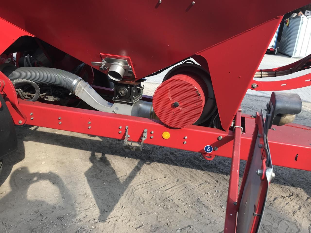 Precíziós vetőgép Horsch Maistro 12 CC: 7 kép. Precíziós vetőgép Horsch Maistro 12 CC: 7 kép.