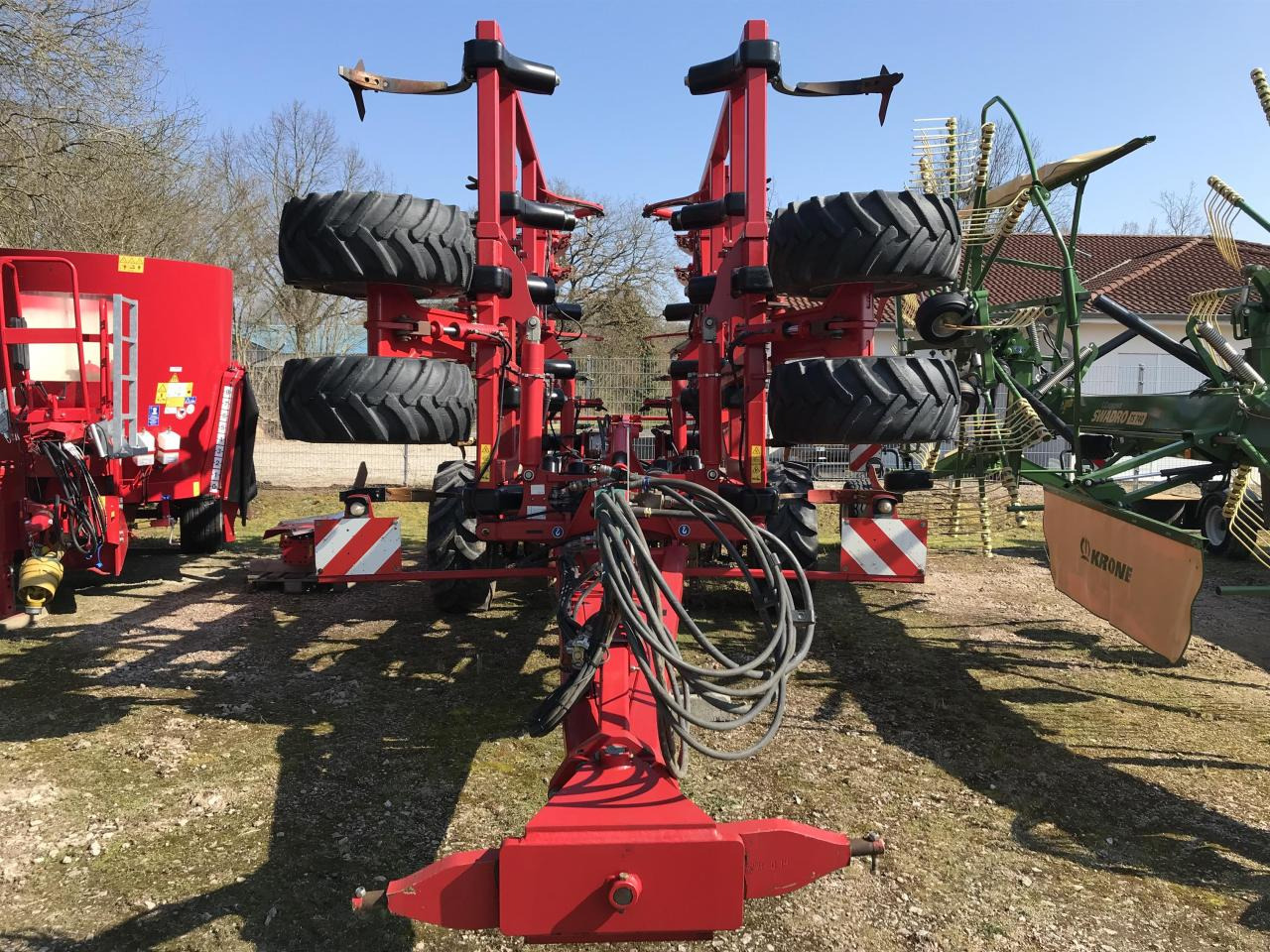 Horsch Terrano 5FM - Kultivátor: 3 kép. Horsch Terrano 5FM - Kultivátor: 3 kép.